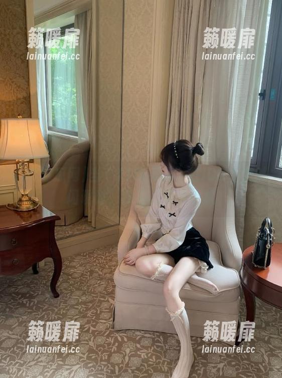 当“17吃瓜网”在iOS上突然闪现时，我差点丢了手机