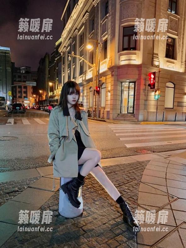 观看“51cg.fun.cn”的时候，我是不是应该戴上墨镜？太闪了！
