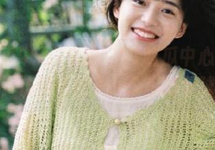 走进“51吃瓜中心”的入口，仿佛溜进了一个瓜的星球。