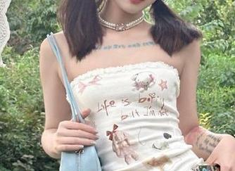 免费揭晓“51黑料社”里的校园日常，反差如此大，真想在这里上学！