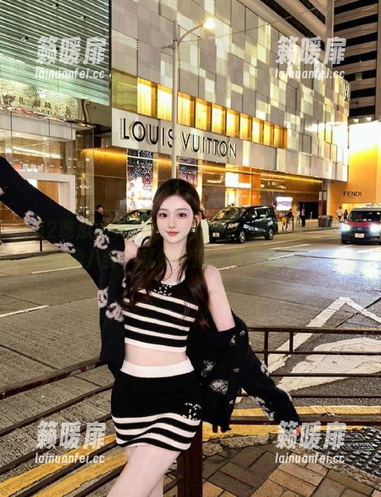 52吃瓜网官网：为你送上最新的八卦，就像快递一样准时哦！