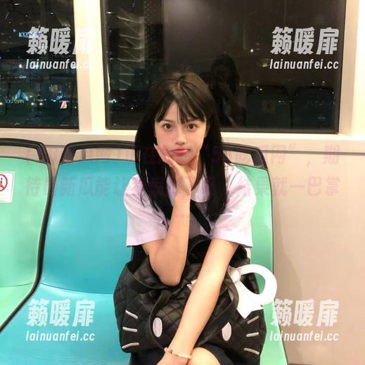 58吃瓜网 正在刷新“58吃瓜网”,期待最新瓜能让我惊掉下巴,结果就一巴掌…