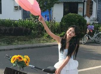 “718sx”视频里的瞬间变装，半夜的疯狂与你无关吗？