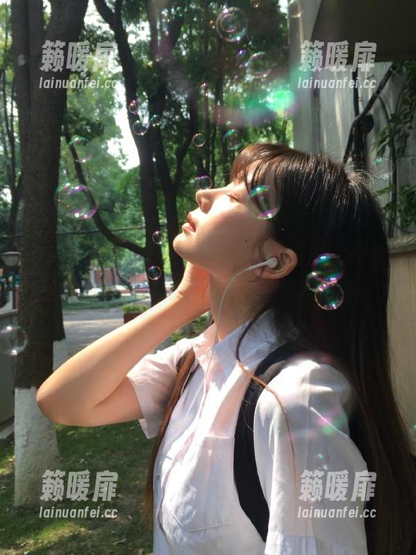 “91cg”网址的新鲜事，就像是一颗糖，包裹着甜蜜的期待与好奇。