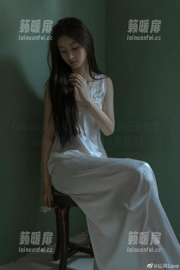 传送门：八卦正在降落，www吃瓜网.com带你起飞！
