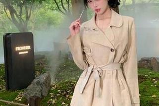 说不清是看拼接还是跟风，九一吃瓜群苹果版的内容还挺抓人了。