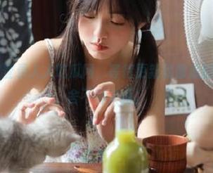 登录人人吃瓜网，等待更新就像追剧，等得心累却舍不得关掉。