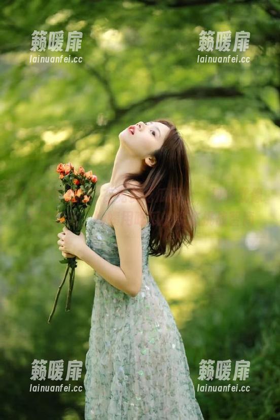 在免费吃瓜网上，视频就像历险游戏，姨姨用吃瓜的姿态挑战智商