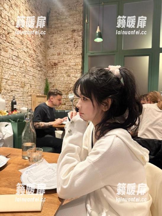 吃瓜导航 吃瓜导航app——你在上班,我在偷偷八卦投票!