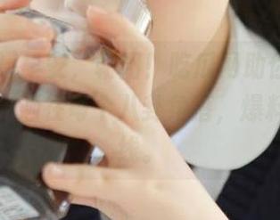 早安，朝阳！吃瓜网助你永不迷路：阳光洒在每个八卦角落，爆料随时上线。
